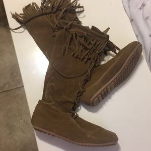 Moccasin boots